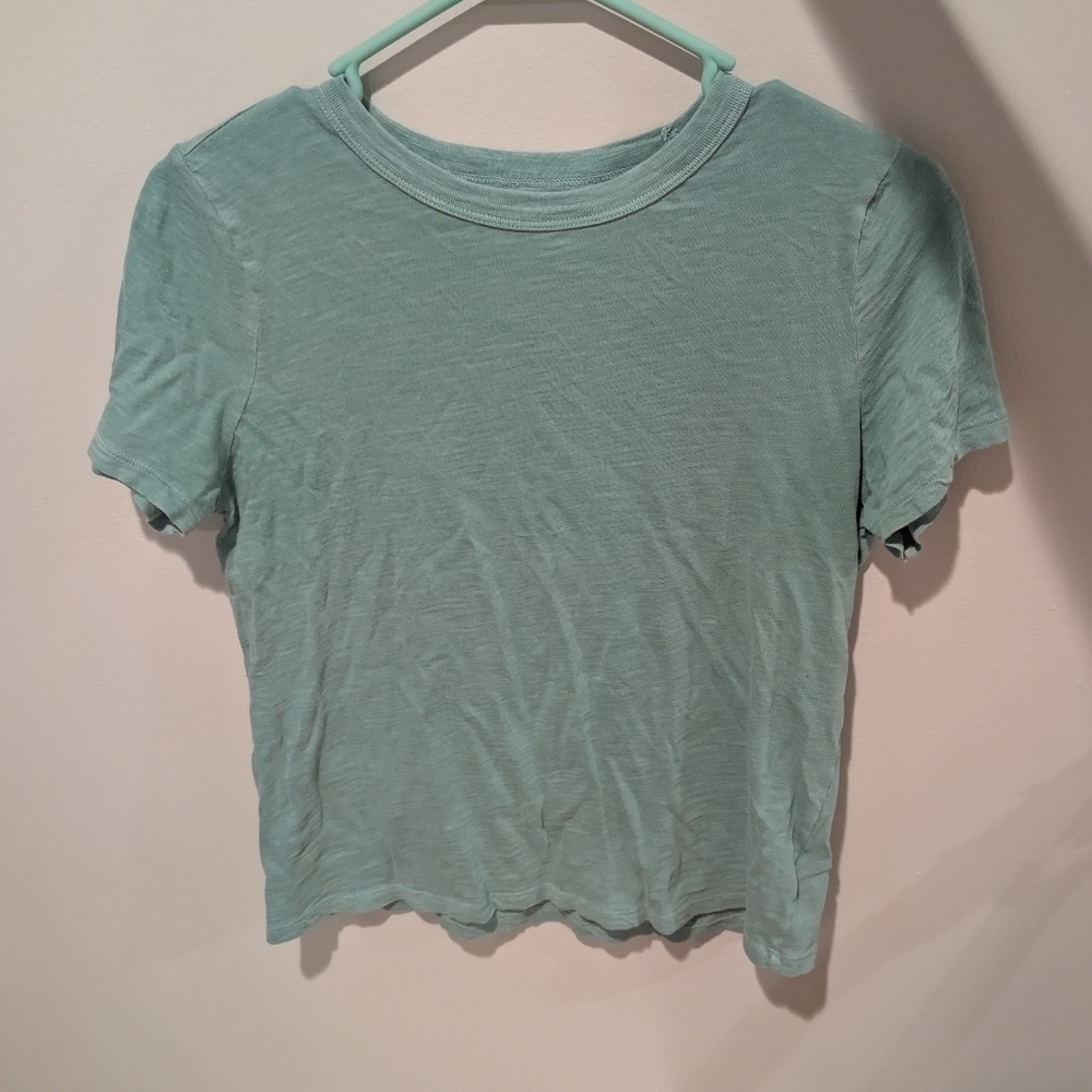 Old Navy T-shirt